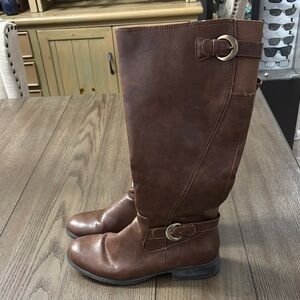 Brown Knee-High Women's Boots